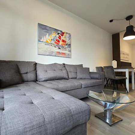 Vier Jahreszeiten 2-23 公寓 *